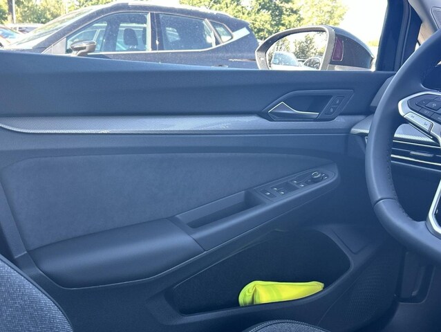 Volkswagen Golf 1.5 eTSI Business DSG