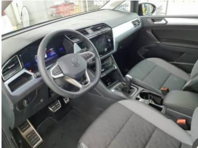 Volkswagen Touran 1.5 TSI DSG IQ.Drive
