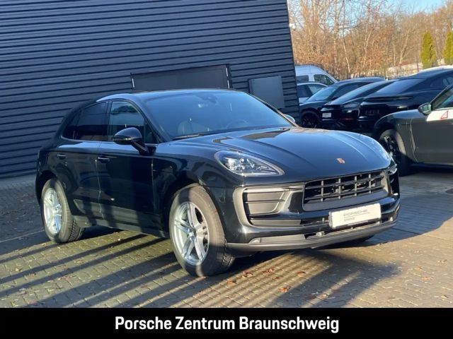 Porsche Macan Sportabgasanlage Luftfederung LED