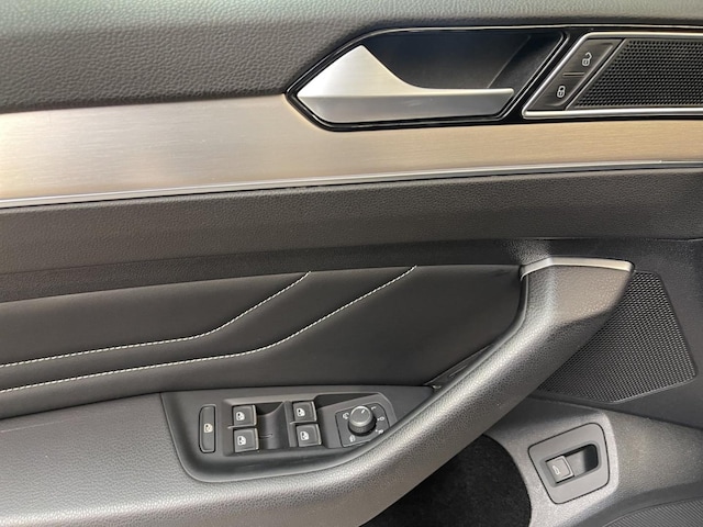 Volkswagen Passat 2.0 TSI BMT R-Line Variant