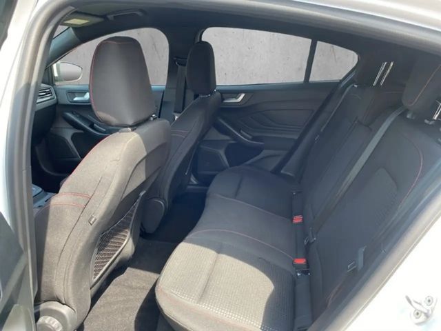 Ford Focus EcoBoost ST Line