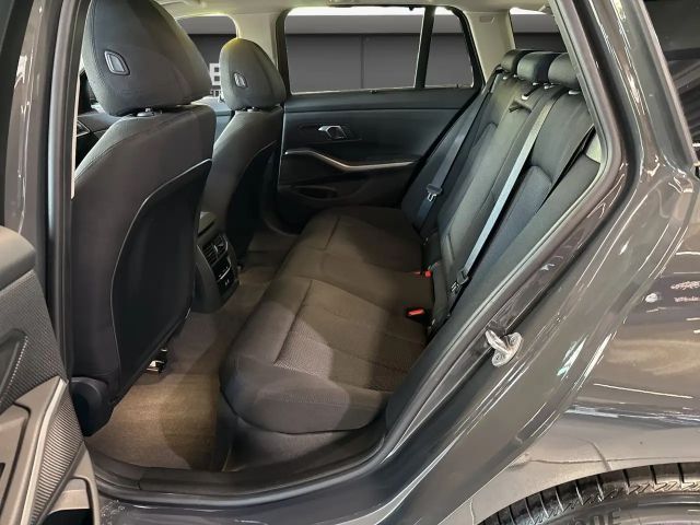 BMW 320 320i Touring