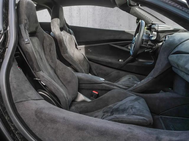 McLaren 750S Coupé Flux Green, Bowers and Wilkins Sound