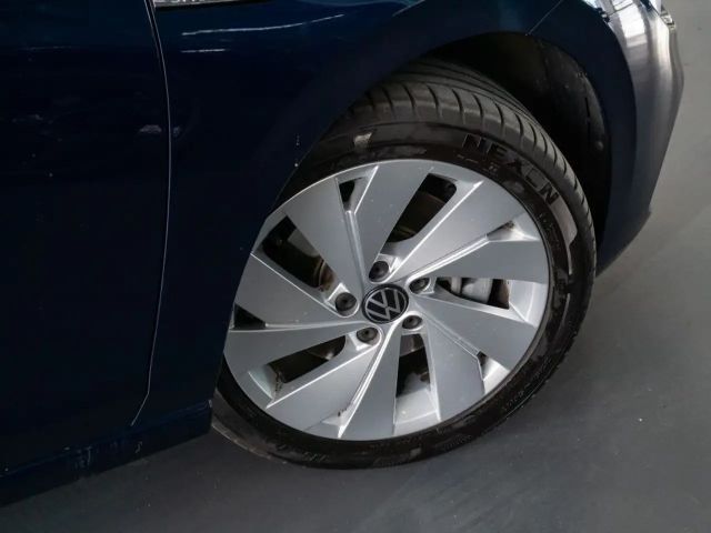 Volkswagen Golf 2.0 TSI Golf VIII Style