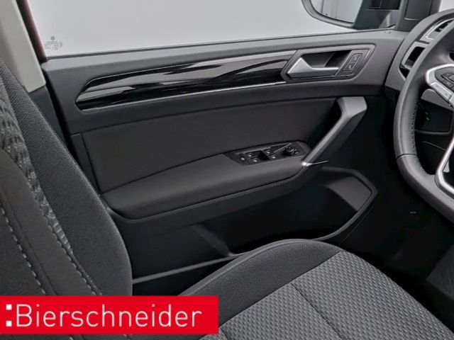 Volkswagen Touran 1.5 TSI DSG R-Line