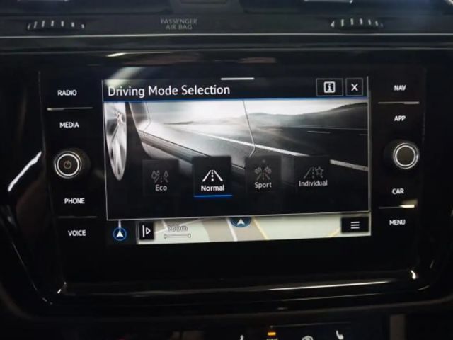 Volkswagen Touran DSG R-Line