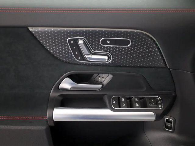 Mercedes-Benz EQA 300 4MATIC