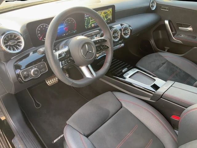 Mercedes-Benz A 200 AMG Line Hatchback