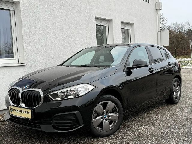 BMW 118 118i Sedan