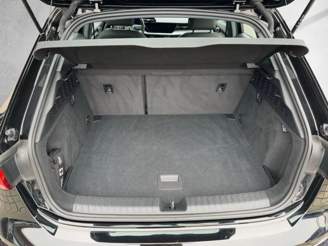 Audi A3 30 TFSI Ambiente Sedan