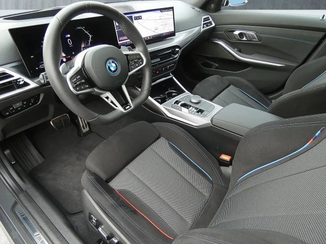 BMW 330 330e M-Sport Touring