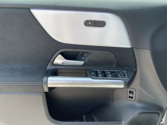 Mercedes-Benz GLA 200 4MATIC AMG Line GLA 200 d