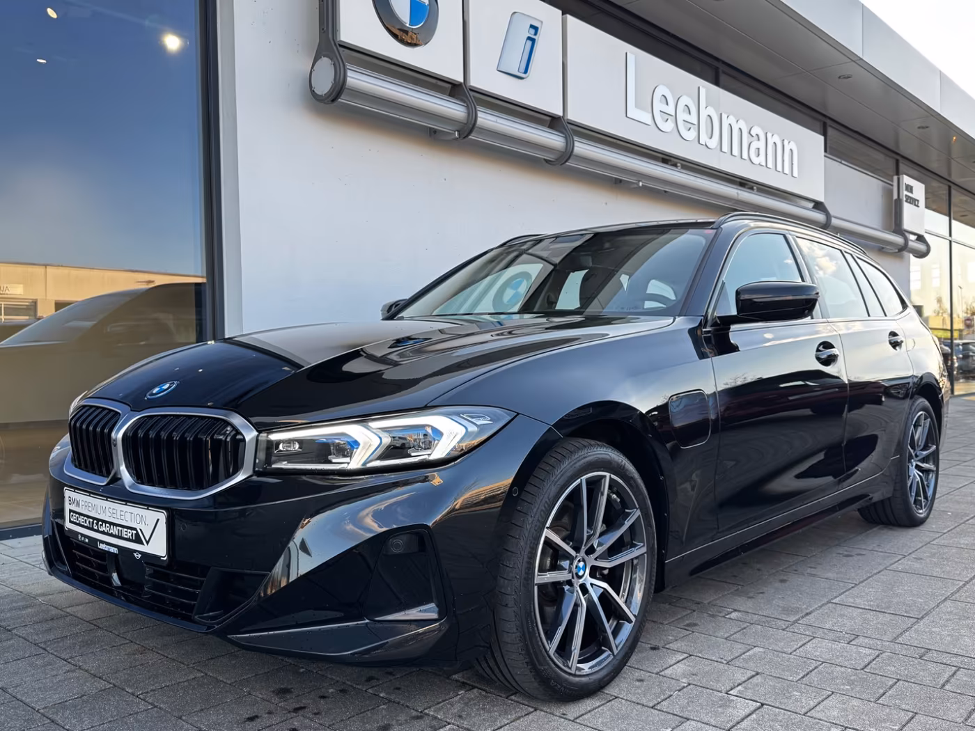 BMW 330 330e Touring