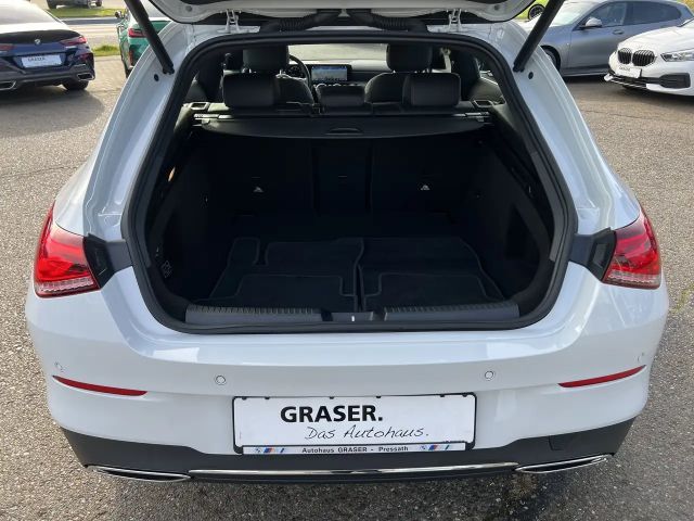 Mercedes-Benz CLA 200 Shooting Brake