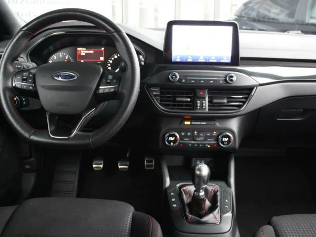 Ford Focus ST Line Wagon