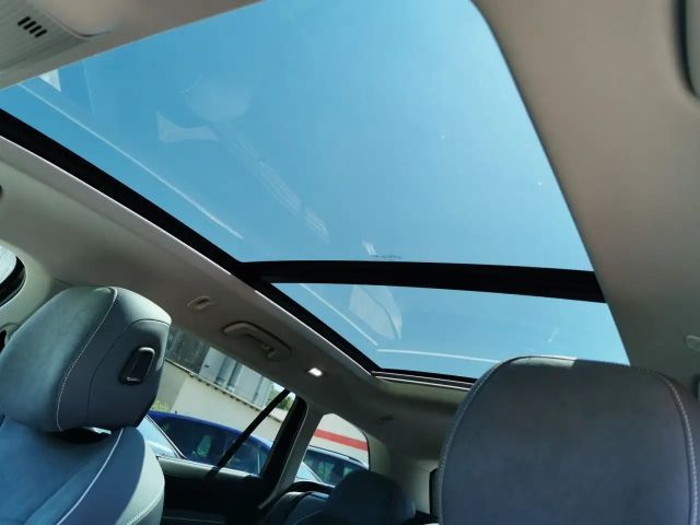 Volkswagen Passat 1.5 eTSI Business Variant