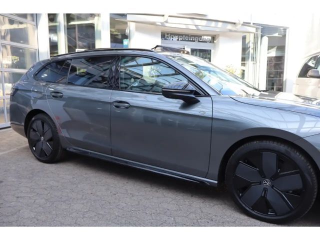 Volkswagen Passat IQ.Drive R-Line Variant