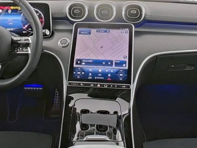 Mercedes-Benz C 220 AMG Line C 220 d Sedan