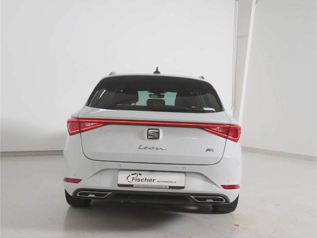 Seat Leon 1.5 eTSI FR-lijn Sportstourer