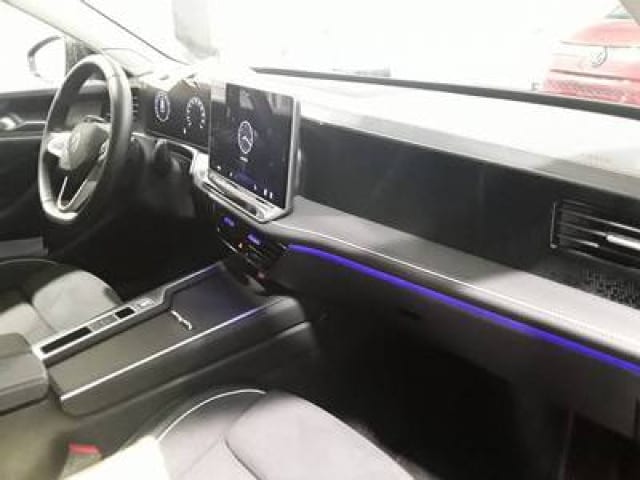 Volkswagen Passat 1.5 eTSI Business DSG Variant