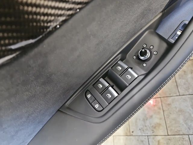 Audi RS4 Avant Competition Quattro