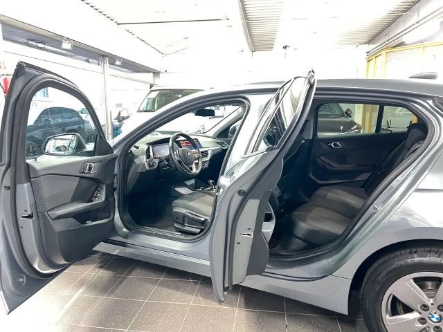 BMW 118 118d Advantage pakket Sedan