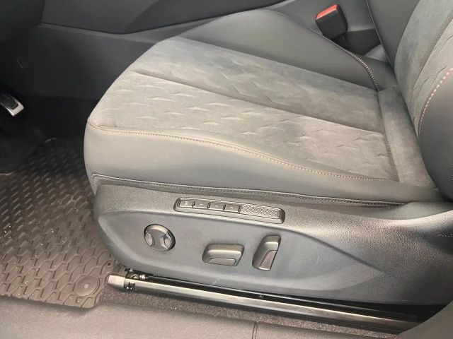 Cupra Terramar 1.5 e-Hybrid