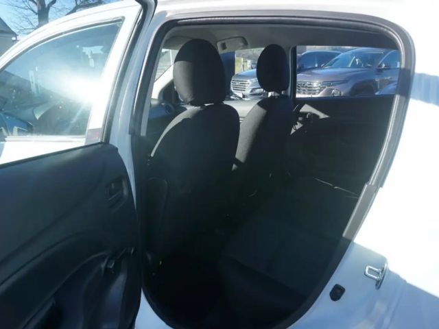 Mitsubishi Space Star Inform Star