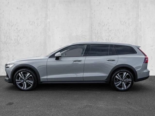 Volvo V60 Cross Country AWD Plus