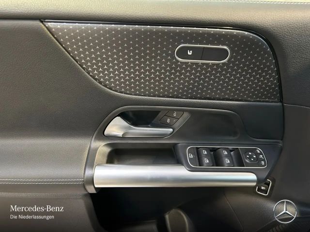 Mercedes-Benz B 180 B 180 d Progressive Sedan