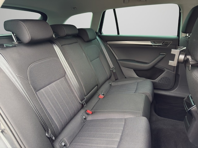 Skoda Superb 2.0 TDI Combi Style Style