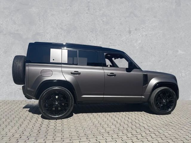 Land Rover Defender 110