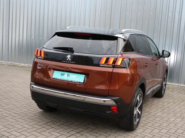 Peugeot 3008 Crossway EAT8 PureTech