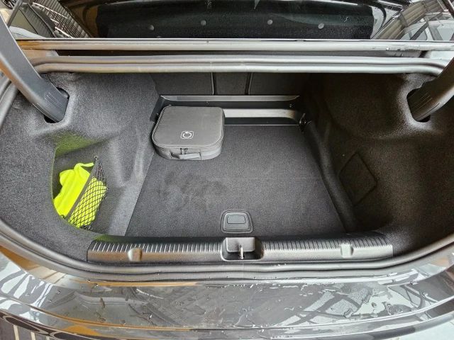 Mercedes-Benz EQE 350 AMG Line Sedan