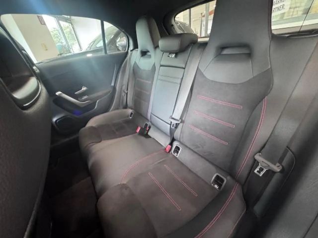 Mercedes-Benz A 200 AMG Line