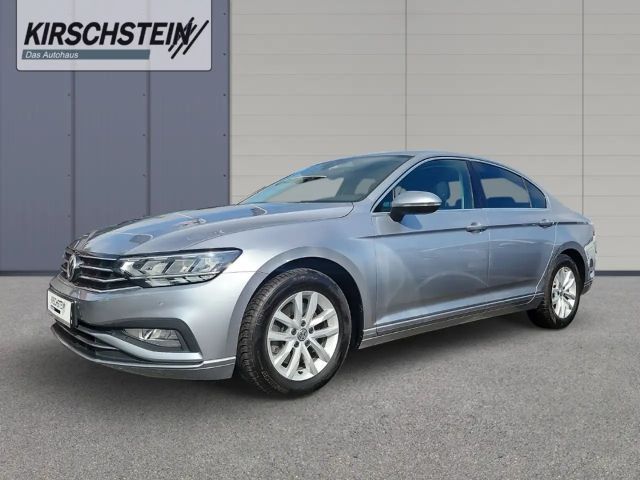Volkswagen Passat 1.5 TSI BMT Business