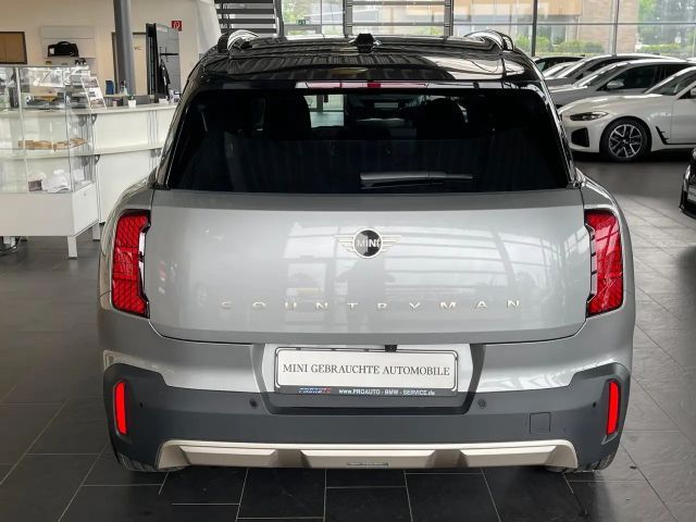MINI Cooper Countryman C Favoured Trim Paket XL / 19 Zoll
