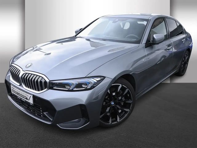 BMW 330 330i M-Sport Sedan xDrive