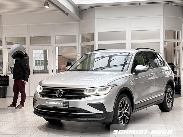 Volkswagen Tiguan Tiguan AHK schwenkb. Navi Lane Assist Sitzhzg.