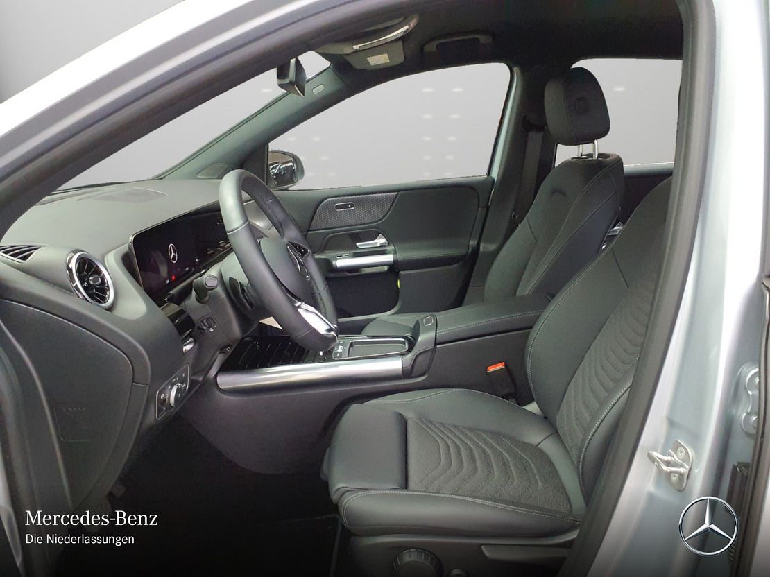 Mercedes-Benz B 180 Sedan