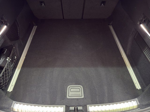 Audi A6 Avant Quattro S-Tronic