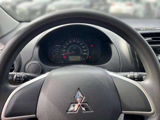 Mitsubishi Space Star Star