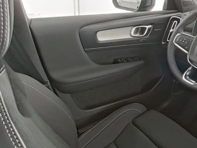 Volvo XC40 Dark Plus