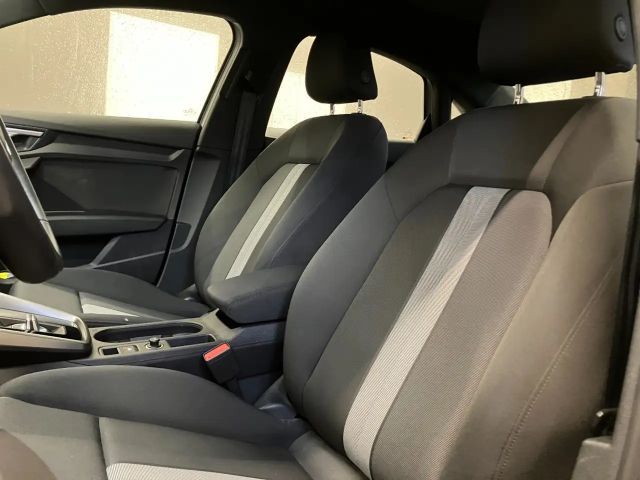 Audi A3 30 TFSI S-Tronic Sedan