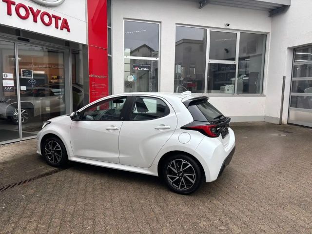 Toyota Yaris Hatchback Hybride Team D