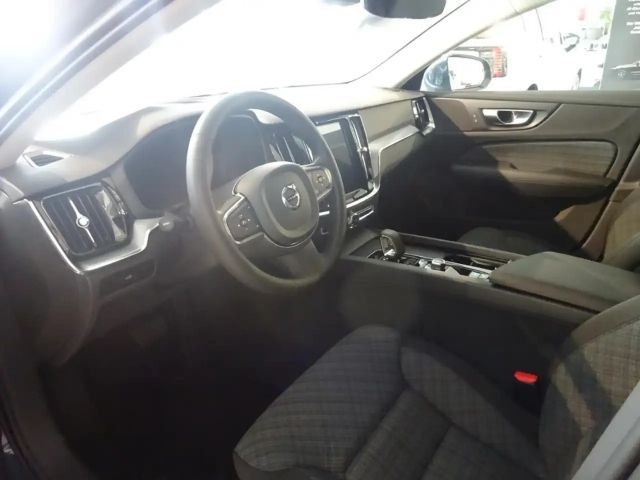 Volvo V60 Core