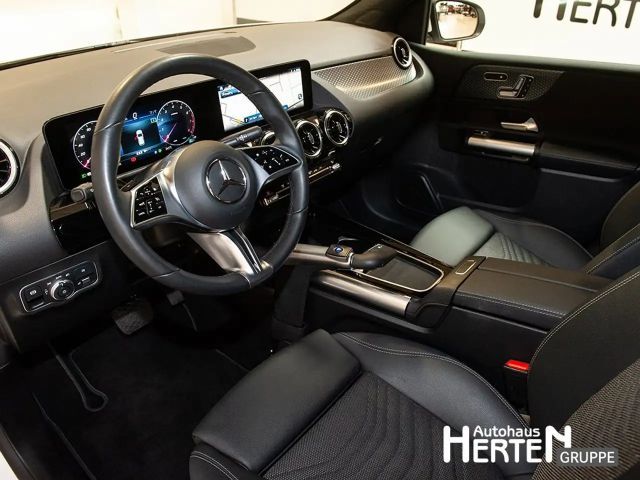 Mercedes-Benz B 200 Progressive Sedan