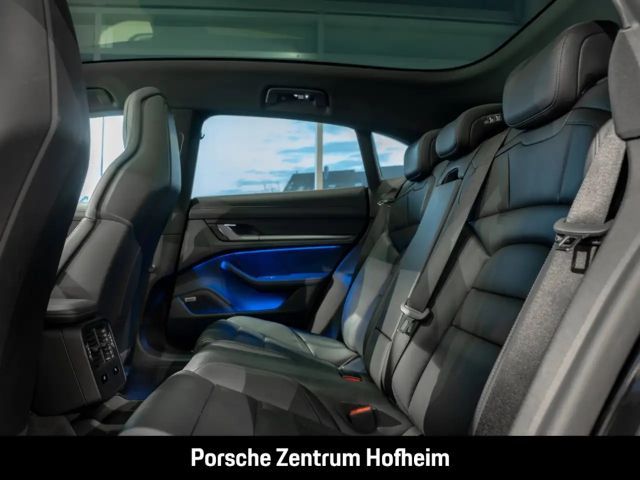 Porsche Taycan 4 Cross Turismo