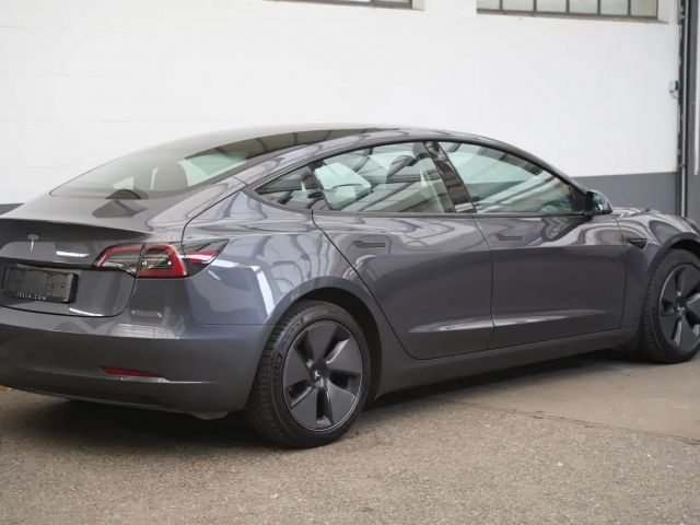 Tesla Model 3 Standard Range