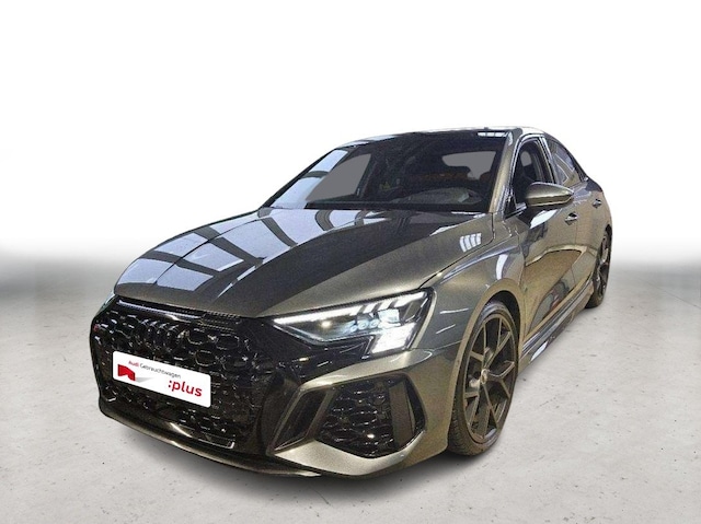 Audi RS3 Quattro S-Tronic Sedan